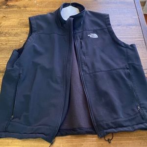 North face men’s extra large vest